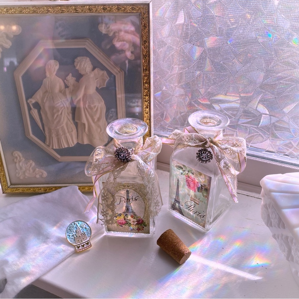 2 Custom Decorated Jars - Picture 2 of 2